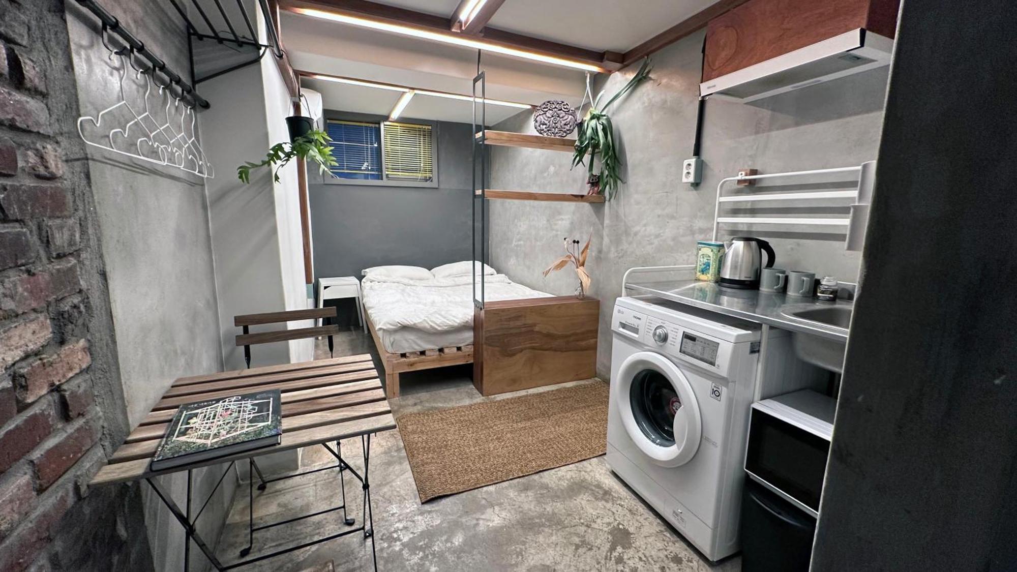 Hongdae Guesthouse Pajamaparty سيول المظهر الخارجي الصورة