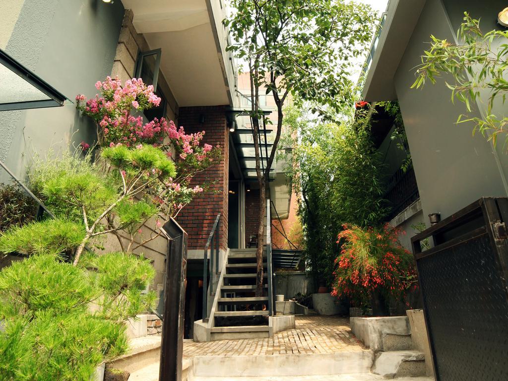 Hongdae Guesthouse Pajamaparty سيول المظهر الخارجي الصورة